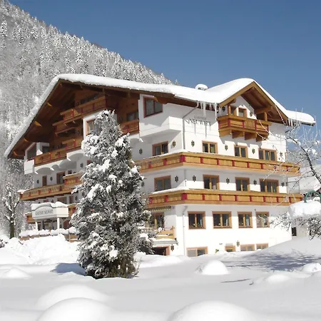 Hotel Neuwirt 3*