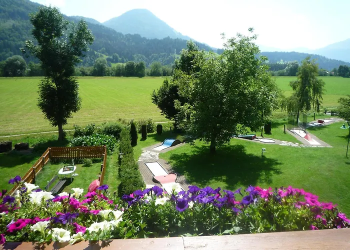 Neuwirt 3* ブーヘン