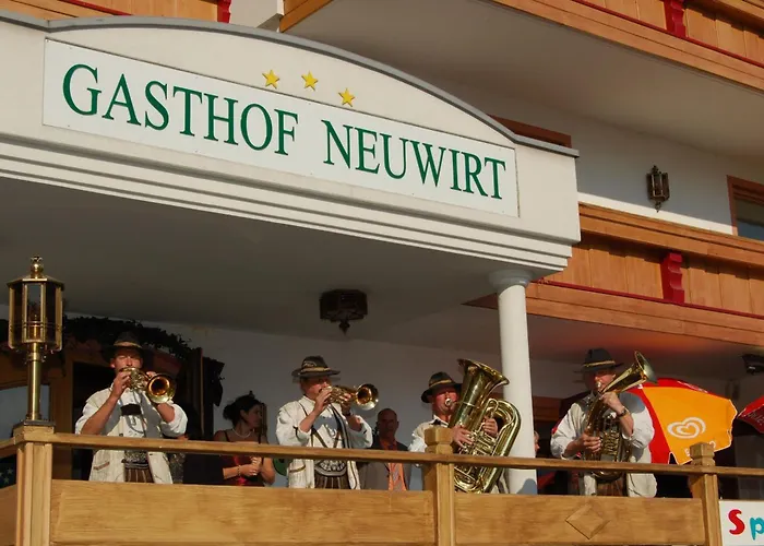 ホテル Neuwirt
