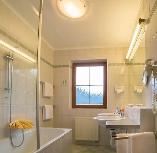 Neuwirt ブーヘン