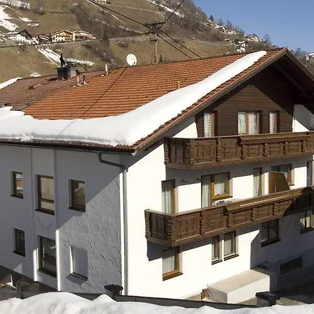 Neuwirt Szálloda Kirchdorf in Tirol